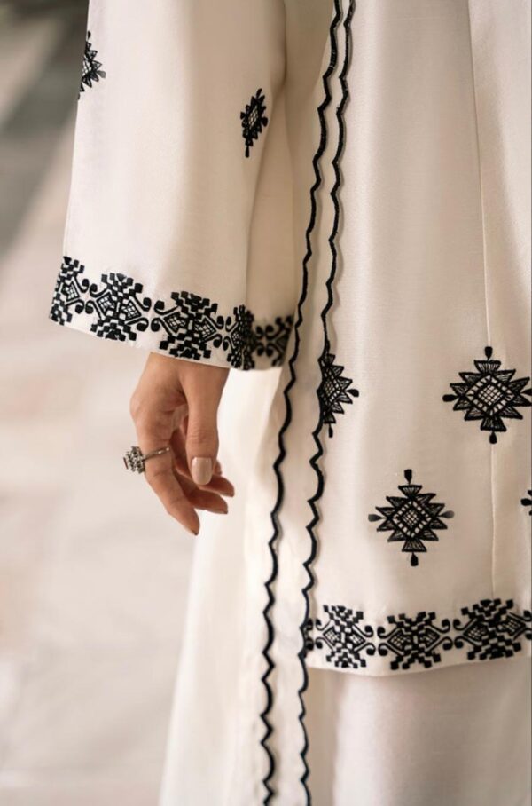 Meem Se Mohabbat – White & Black Farshi Shalwar Set - Image 2