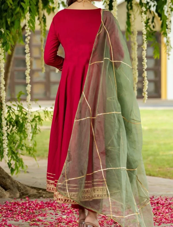 Haya Hues Anarkali