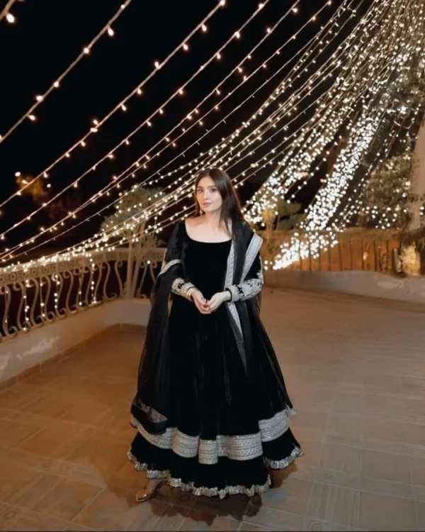 Black Velvet Double Ghera Anarkal